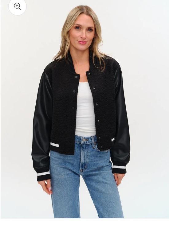 Six/Fifty Jackets & Blazers - Six Fifty Black York Varsity Jacket for Women Medium